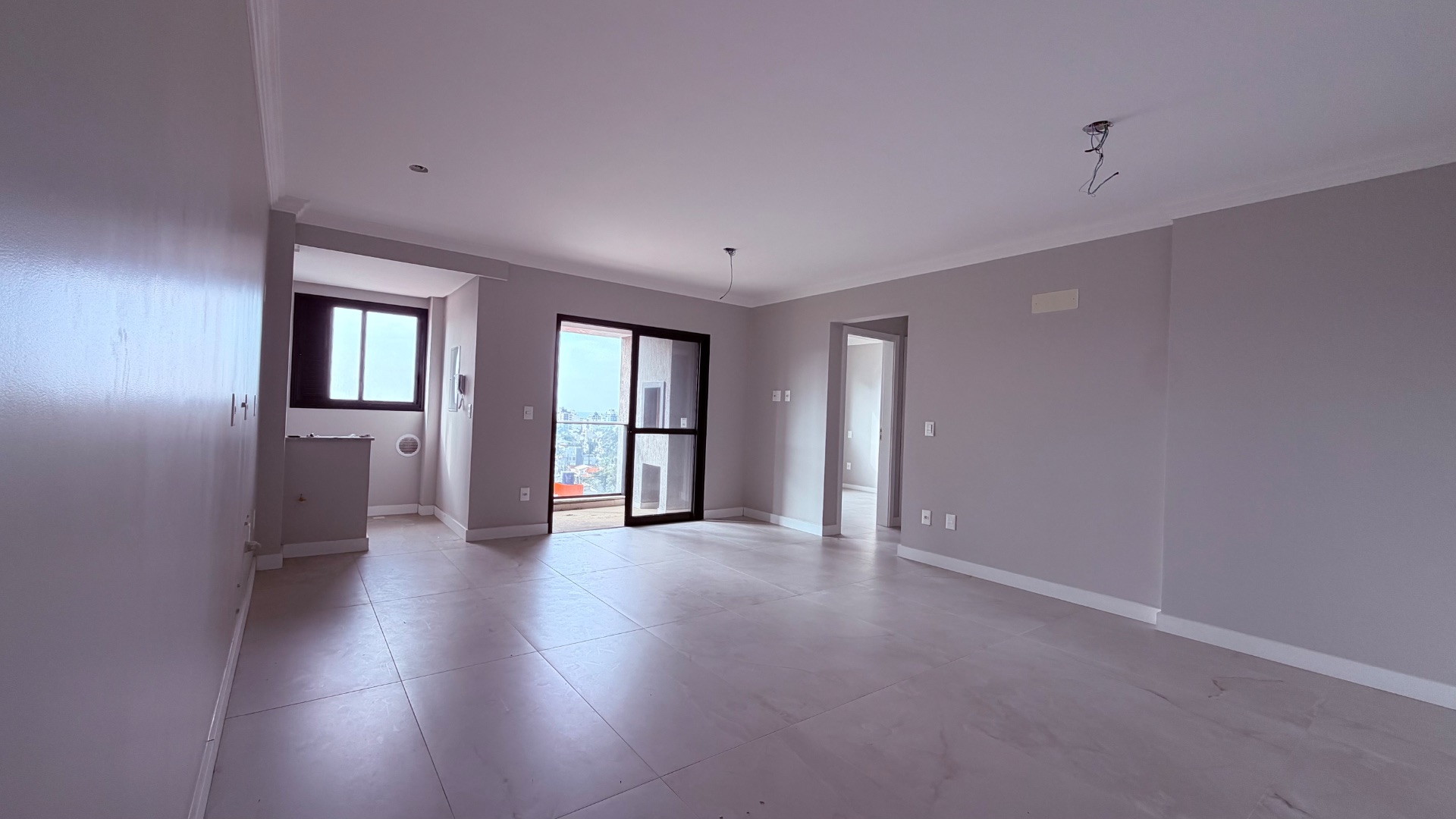 Apartamento 2 Dormitórios à Venda na Praia Brava | Costa Rica Residence | Itajaí 2