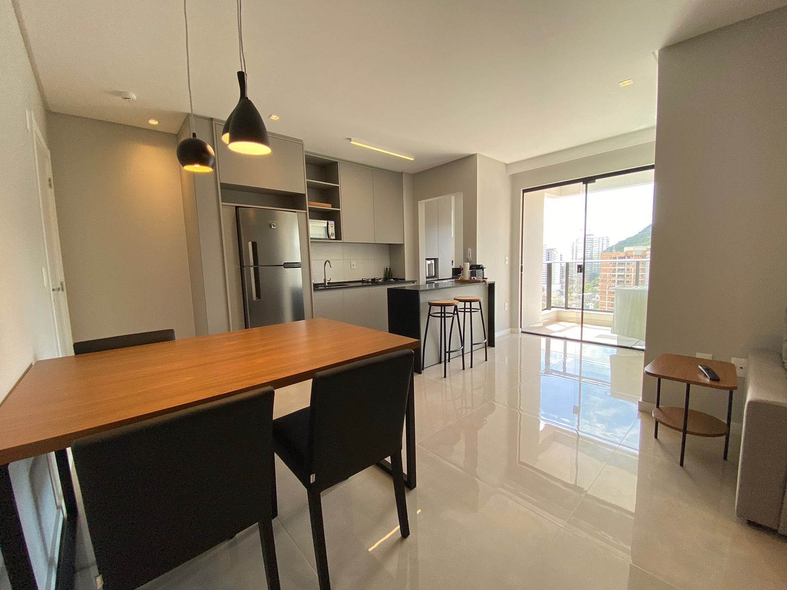 Apartamento para locação com vista e condomínio completo 3