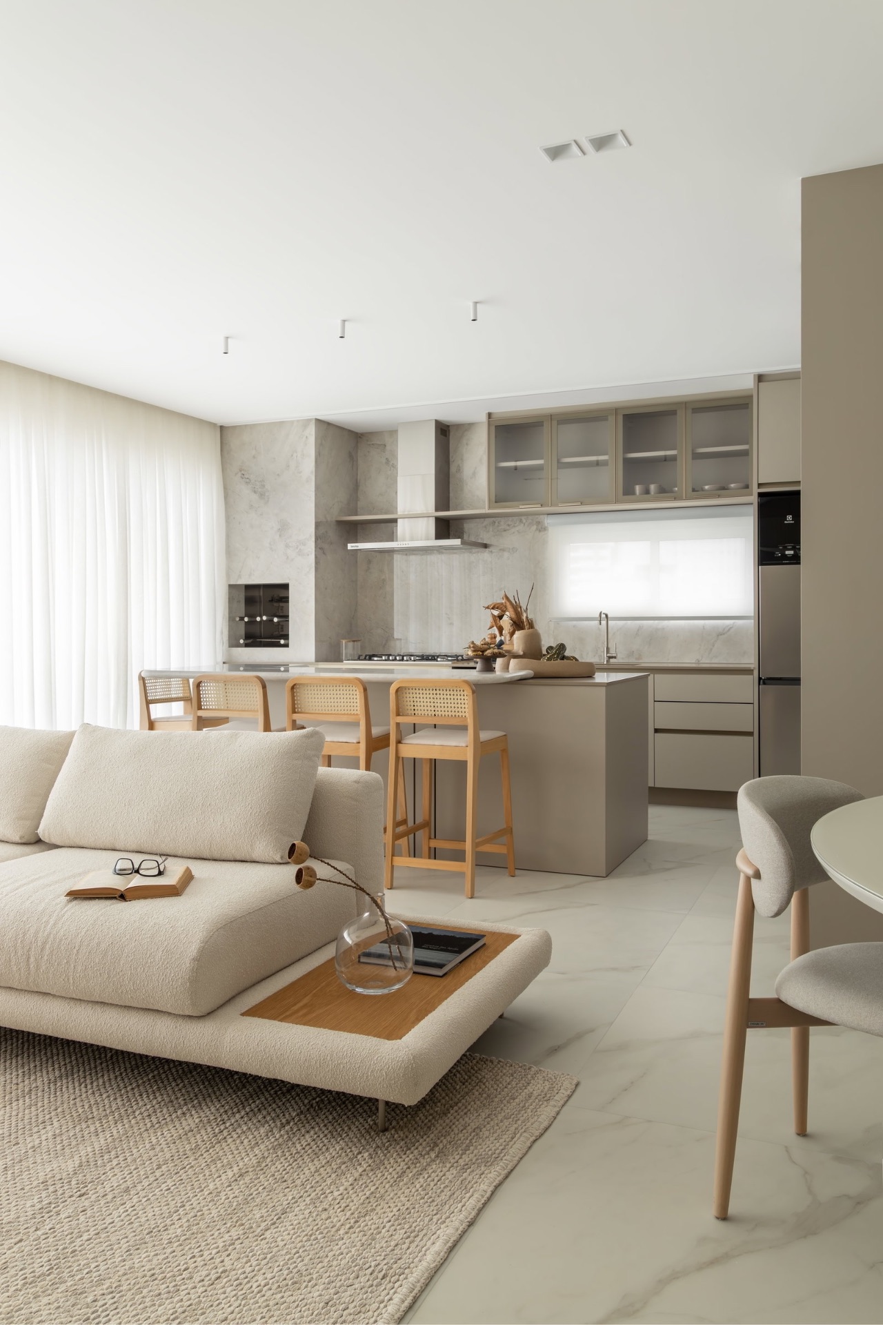 Apartamento mobiliado com 4 suítes no Timeless - Balneário Camboriú 2